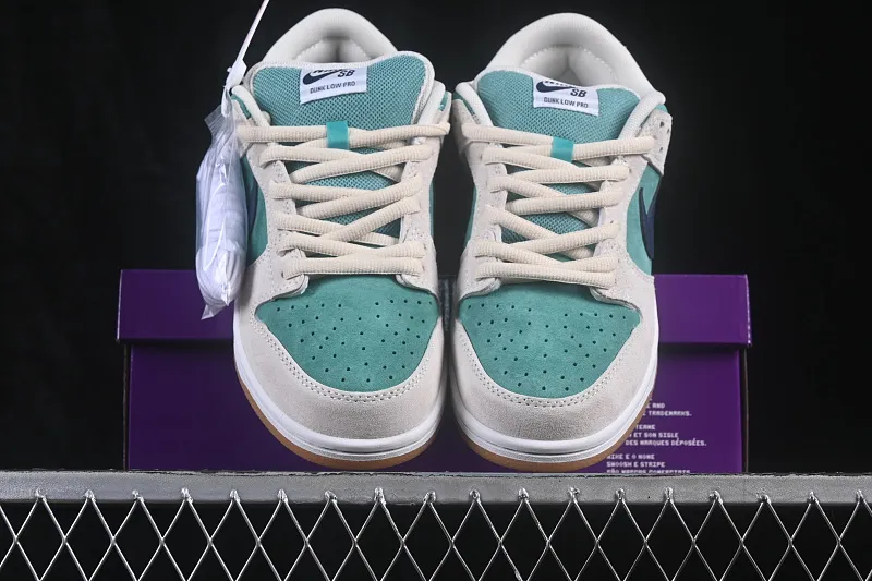 All categories Nk SB Dunk series Nk SB Dunk Low low-top sneakers Nike SB Dunk Low low-top casual sneakers HQ1625-300